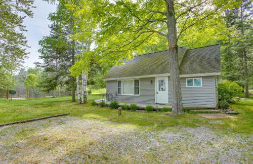 Getaway on Crystal Clear Lake Main and Guest House! - Foto 40