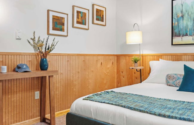 Summit Shores Tranquil Escape Designed for Groups w/ Hot Tub, Fire Pit + Game Room - Foto 21