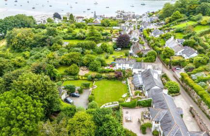 Rocket House - Large family home perched above the river - Foto 47