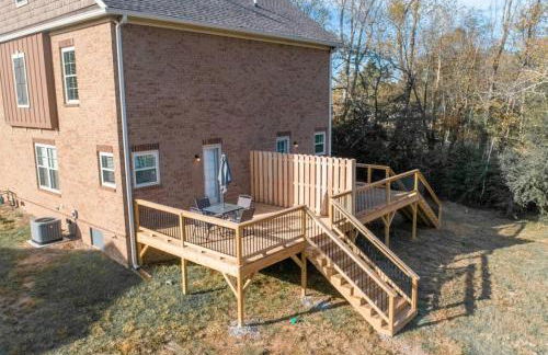 The Retreat Modern 2bed 2.5bath - Photo 16