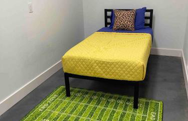 Downtown New 3 Story Sleeps 14 - Foto 13