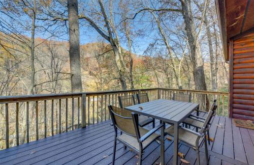 Mtn-View Waynesville Home Near Trout Stocked Creek - Foto 1