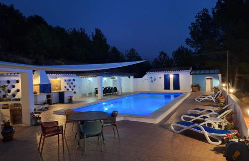 Casa Alta - exclusive large luxury private villa, large pool, amazing views, on the edge of the village and next to natural park - Foto 37