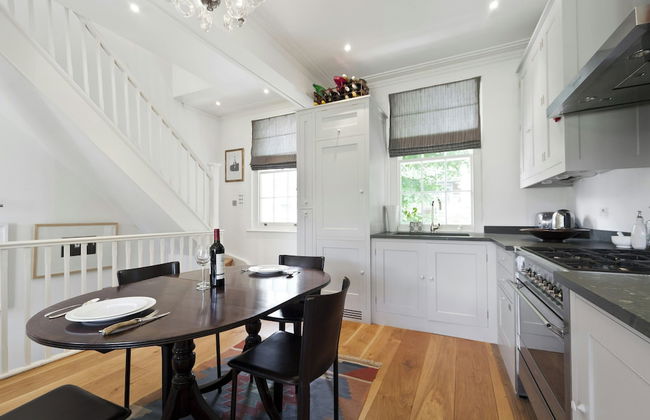 St Anns Road by Onefinestay - Photo 6