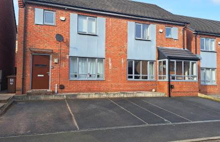 Tropical Sun Homes - Beautiful spacious 3 bed home in a serene environment with free parking for 2 cars - Foto 19