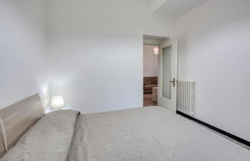 2 Bedroom Amazing Apartment In Semorile - Foto 19