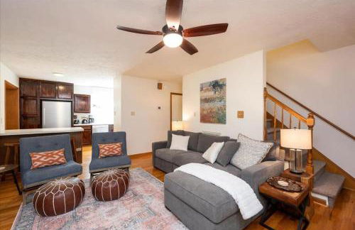 Quiet Retreat - Piano Firepit Peloton - 30 min to RTP - Photo 1