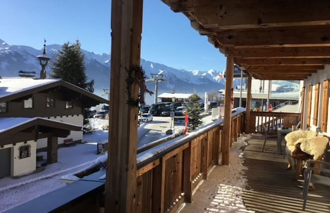 Unique & Exclusively Furnished Chalet near Ski Lift - Foto 36