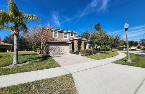 Incrível casa 5BD/5BA com piscina perto da Disney - Foto 33