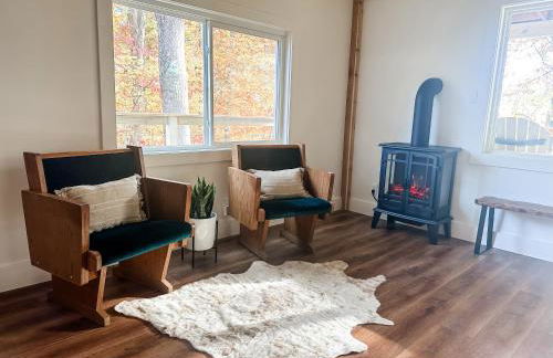 Lakeside Cabin - Serene Retreat with Lake Monroe Views and Wraparound Deck in Brown County - Foto 2