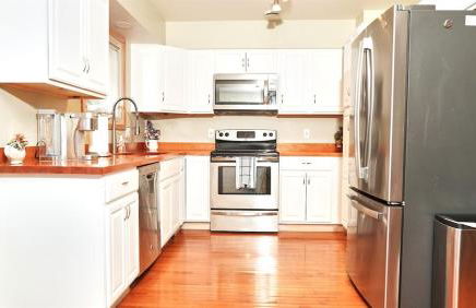 New-Game Room-Nearby Lake-Airport-Family-Bear Haus - Photo 7