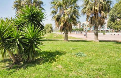 Onze - primera línea de mar con piscina - Foto 23