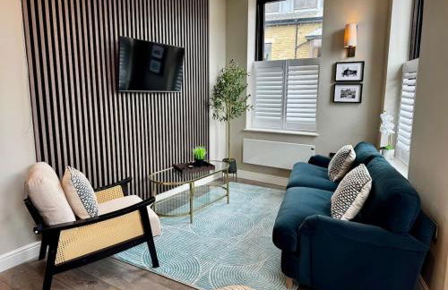 Central 2-Bed Apartment with Balcony & Parking - Foto 4