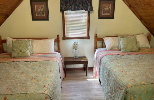 Deluxe Cabin #20 with Hot Tub on Patoka Lake in Southern Indiana - Foto 10