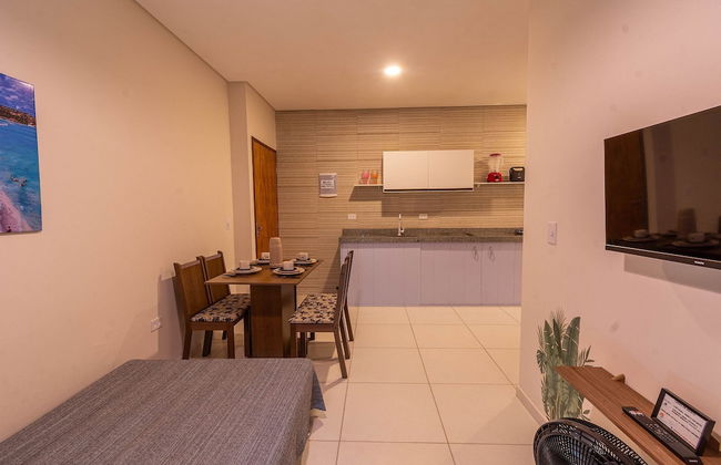 FLATS MAR'BELLA COM VARANDA, 100M PRAIA, PETFRIENDLY E ESTACIONAMENTO - Foto 27