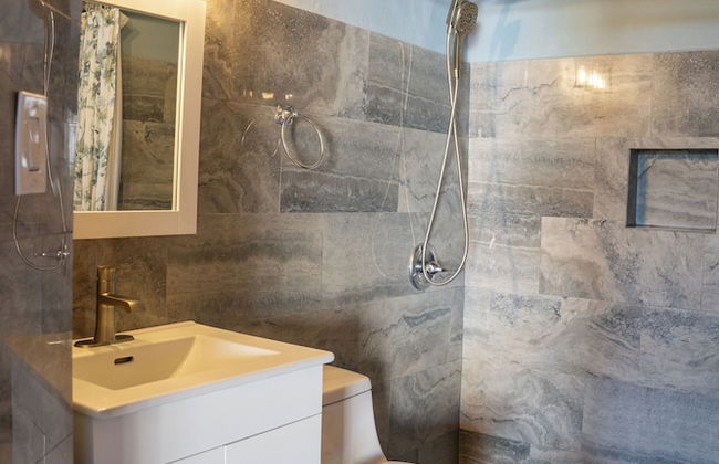 Hugo's Rental - Photo 47