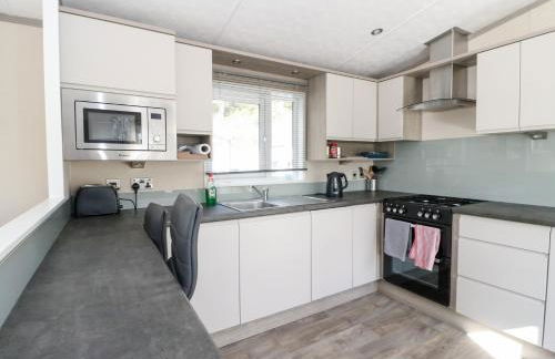 Altair Lodge - Photo 12