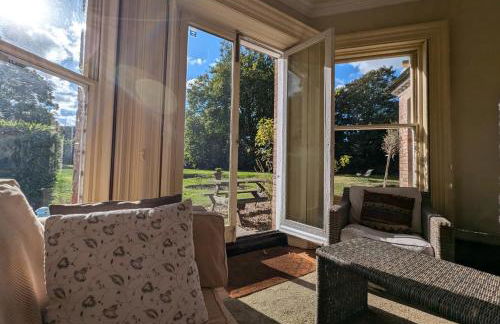 The Writer's Retreat Ground Floor Apartment - Photo 10