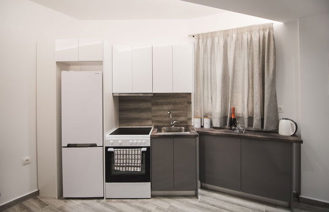 Contemporary Studios Historic Center - Photo 10