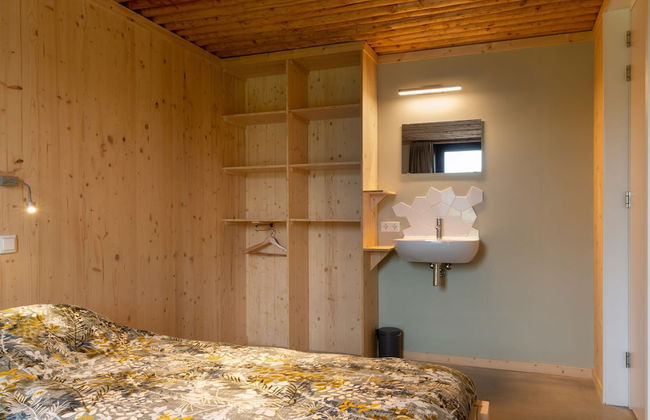 Peaceful Farmside Bungalow - Photo 4