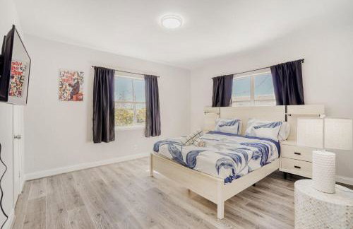 Lauderdale Breeze Villas - Luxury 3 BR Coastal Retreat - Foto 8