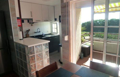 Like-home-T1 Apt-Sea View, near the beach - Photo 10