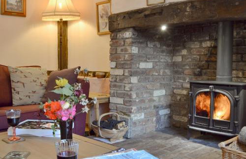 Henley Bridge Holiday Cottage - Photo 3