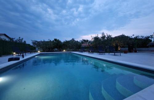 Gabriella House - Photo 18