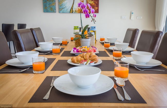 15 Bedroom Luxury Triple Sea View Villas - Photo 37