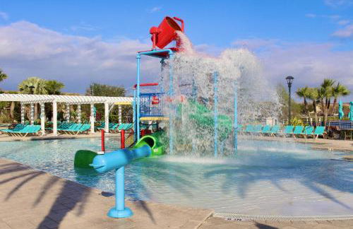 New Upscale 8BR Kissimmee Retreat with Private Pool, Spa & Resort Amenities - 7 Mi to Disney! - Foto 1