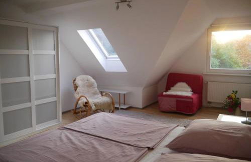 Sonniges Häuschen mit Garten - Foto 12