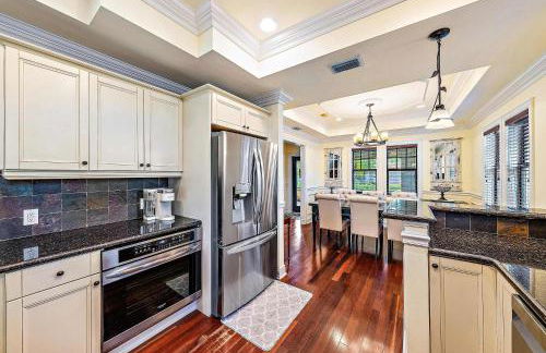 Palm Haven - Tropical Chic Home with Pool in Grandview Heights - Foto 11