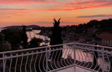 Apartment in Maslinica 70m from the sea - Photo 4