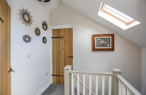 Lleiniog Cottage - Photo 10