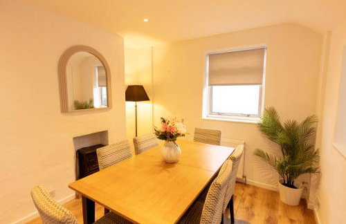 Spacious Home 10 mins to Airport & Braehead - Pass the Keys - Foto 5