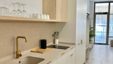 Anelsa Suites Serranos 1 - Photo 4, stove