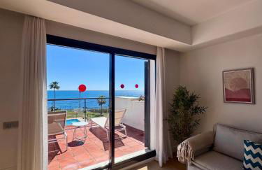 BEACHFRONT Penthouse Luxury - Photo 20