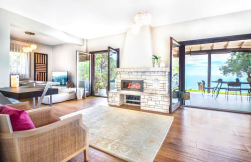 Iconic PRIVE beachfront villa Mola Kaliva - Foto 8