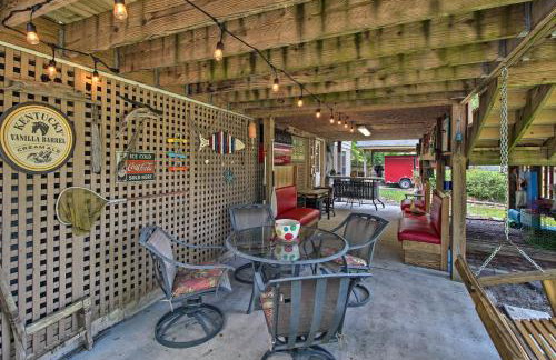 Waterfront Midway Home with Sunroom and Large Yard - Foto 25