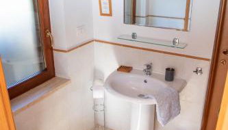 Casa Renzo, Exclusive Farmhouse with Private Pool - near Fermo - Foto 2