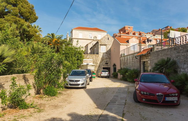 Dvori With Garden, Free Parking Next To Sea - Foto 31
