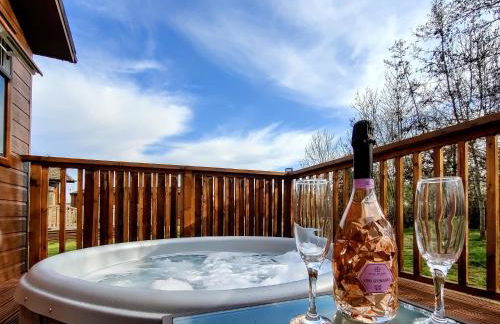 Deneb Lodge with Hot Tub - Foto 3