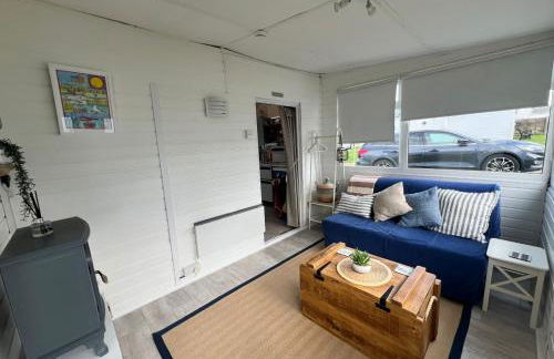 Rosy's Retreat-Cosy Beach Chalet Escape in Bacton Norfolk - Foto 12