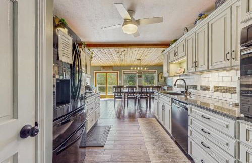 Outdoor Spa and Dock! Scenic Norris Lake Retreat - Foto 9