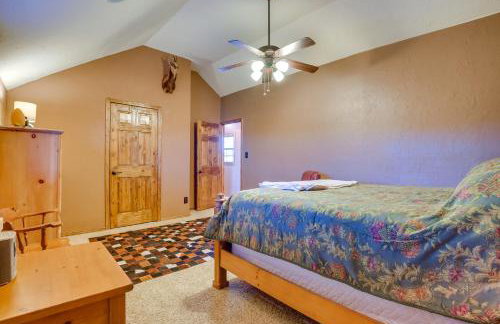 Cozy Strawn Cabin with Pool Access - Near Lake! - Foto 16