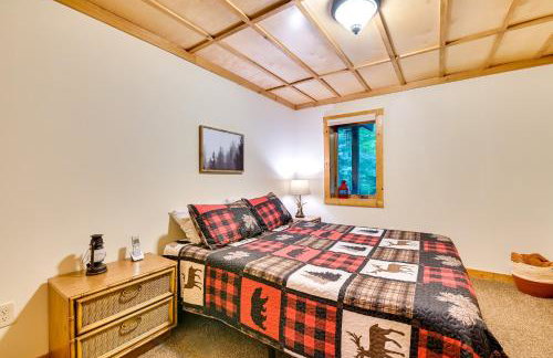 Thendara Cabin on Moose River with Game Room! - Foto 21