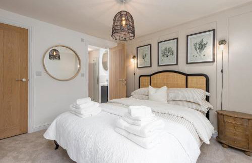 Luxurious renovated cottage with log burner - Photo 10