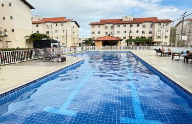 Apartamento 100 metros da praia com piscina - Foto 14