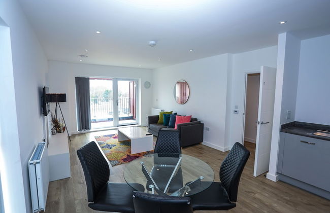 Exquisite One Bed Apartment - Photo 12