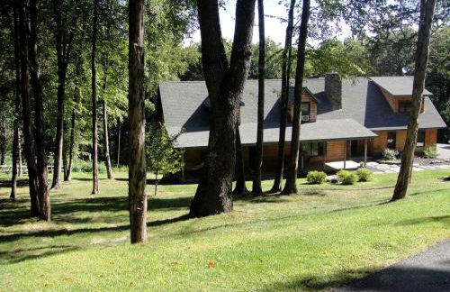 Bed and Breakfast Cabin for Weekend Getaway near Millbrook, New York - Photo 1